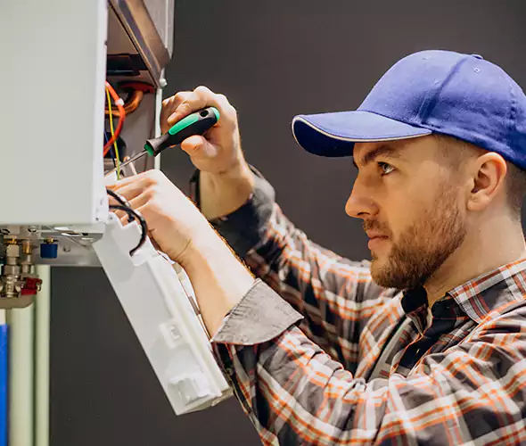Expert Plumber for Tankless Water Heater Maintenance in Zionsville, IN: Schedule Professional Maintenance Services with Us